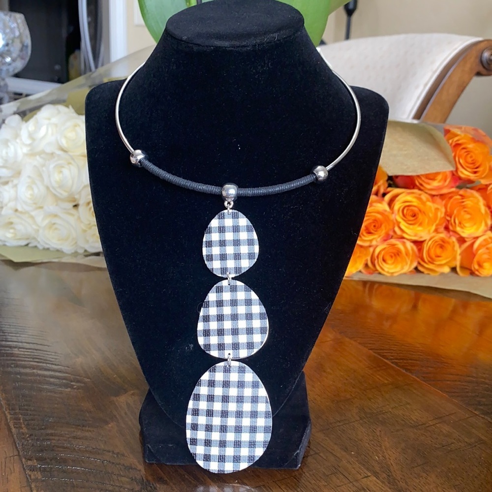 Cato Necklace